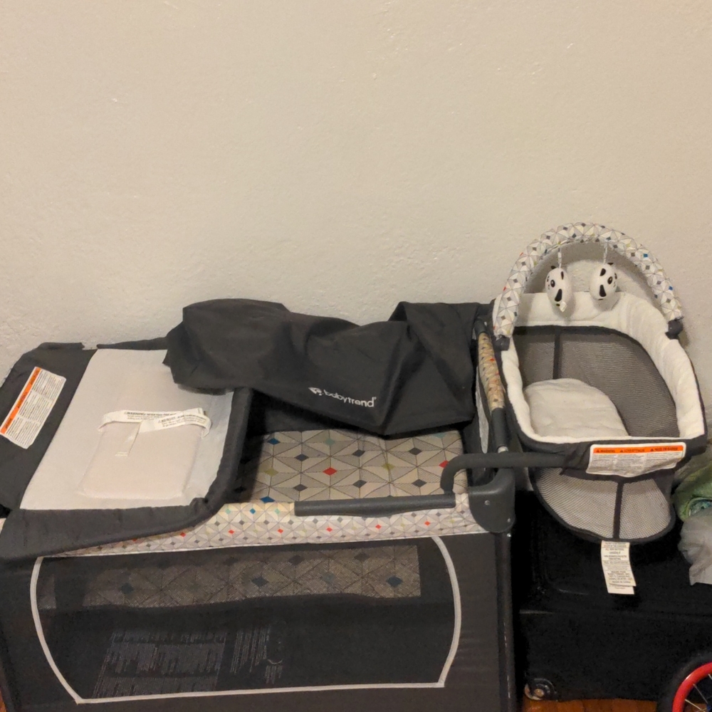 Babytrend Pack and play set.